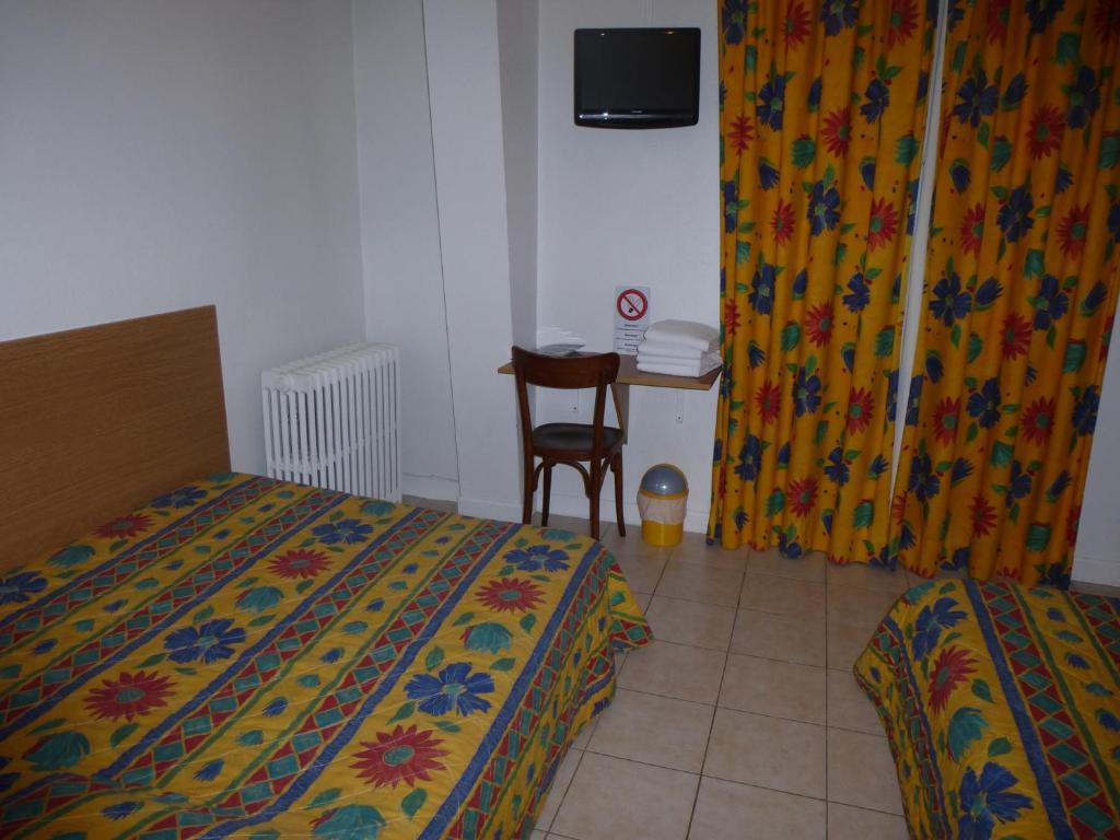 Hotel Les Colombes Verdun Zimmer foto